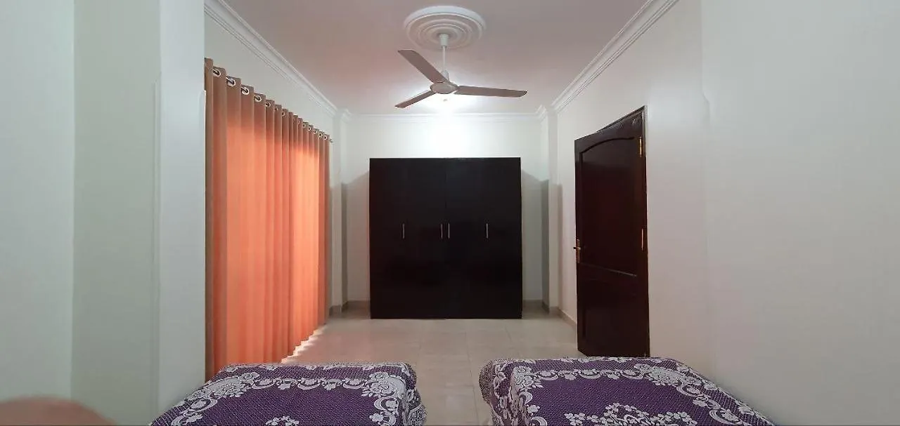 Continental Flat Apartment Al Qurnah