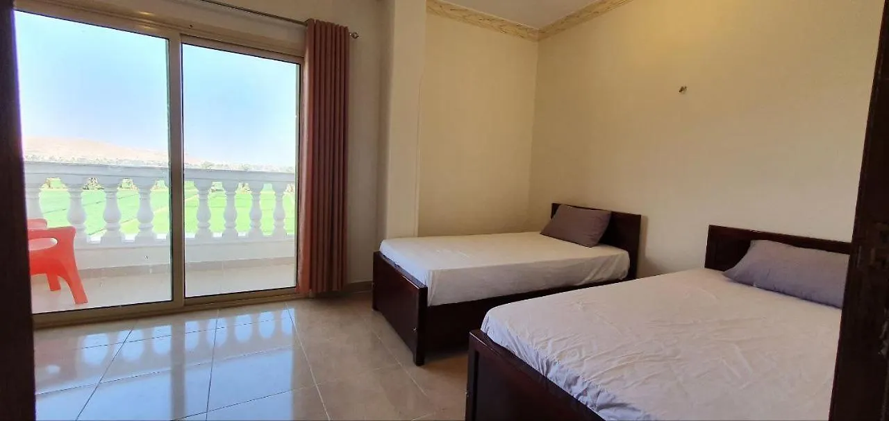 Continental Flat Apartment Al Qurnah